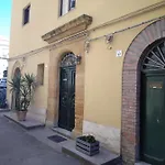 Guest house Foresteria Del Teatro 3*